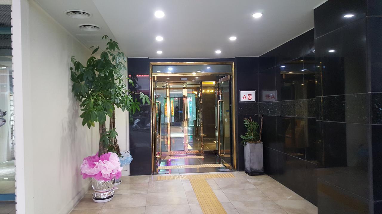 The Evelyn Hotel Seoul Bagian luar foto