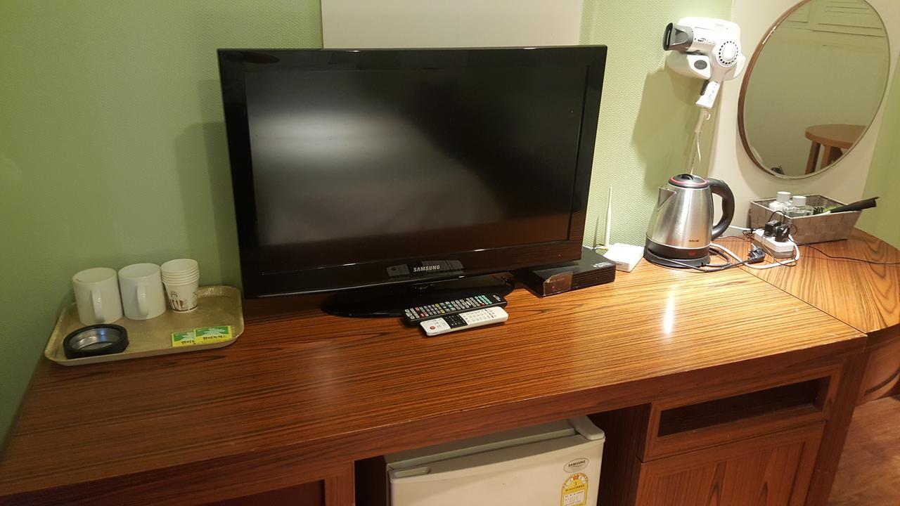 The Evelyn Hotel Seoul Bagian luar foto
